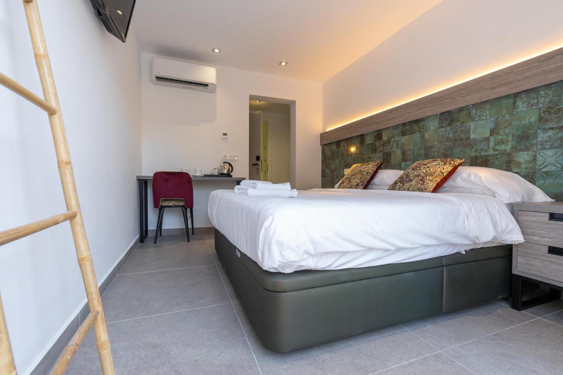Hostal Restaurante Pou Des Lleo Sant Carles de Peralta Pokoj fotografie