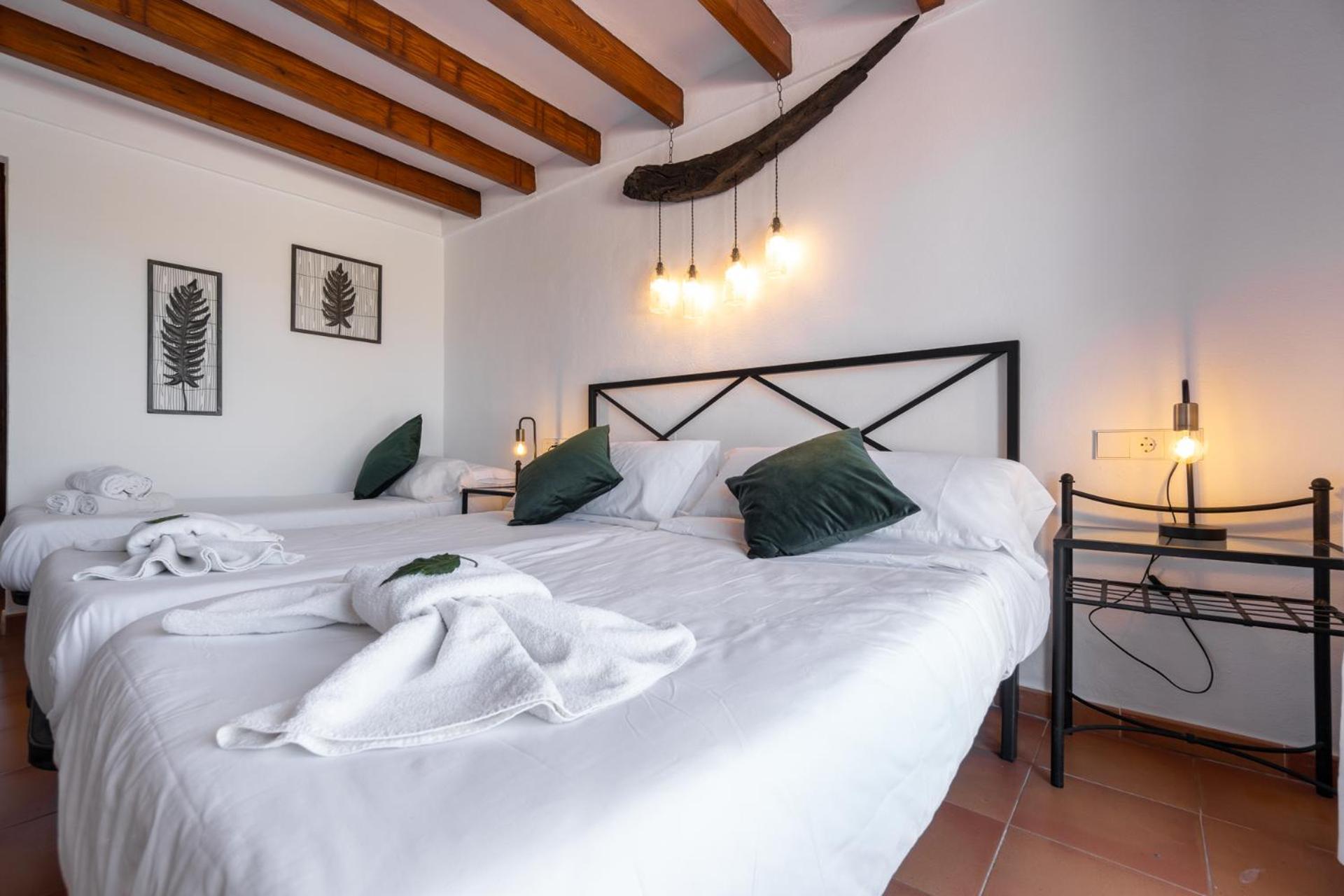 Hostal Restaurante Pou Des Lleo Sant Carles de Peralta Pokoj fotografie