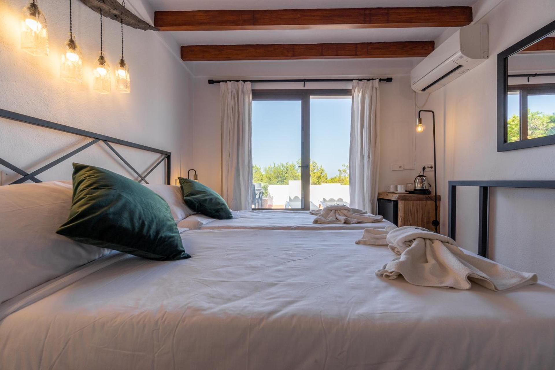 Hostal Restaurante Pou Des Lleo Sant Carles de Peralta Pokoj fotografie