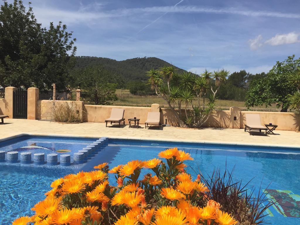 Hostal Restaurante Pou Des Lleo Sant Carles de Peralta Exteriér fotografie